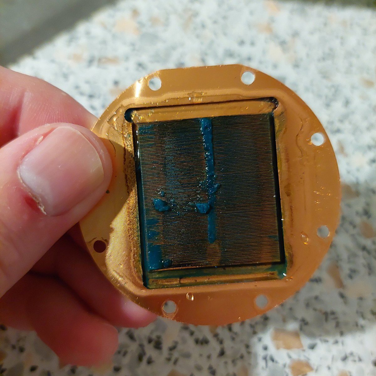 LarsNorgaard's tweet photo. @GamersNexus Another AIO cooler that is filled with crud. @NZXT Kraken M22 AIO. Around 3 years old :/ https://t.co/ypd2LlFg1M