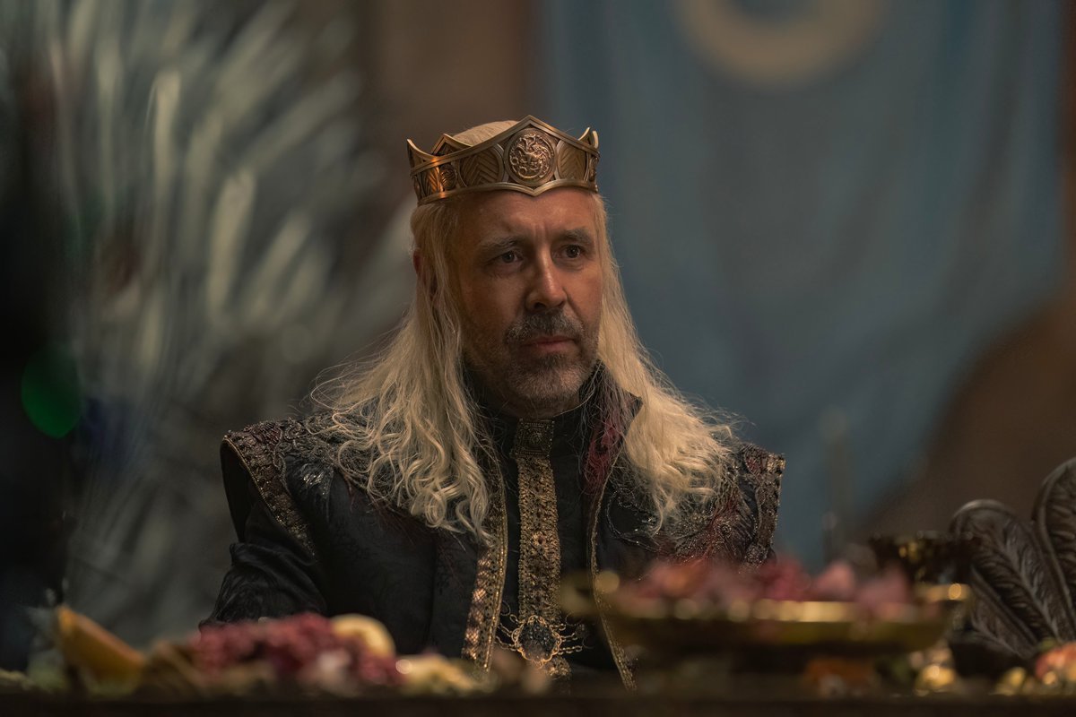 Thrones_Facts's tweet photo. “I got a text message that simply said: ‘Your Viserys is better than my Viserys’. It was from George RR Martin. And I thought: that’ll do it. Thanks for trusting me"

— Paddy Considine 

#HouseOfTheDragon 

(via @BritishGQ) https://t.co/unTXfFgqI2