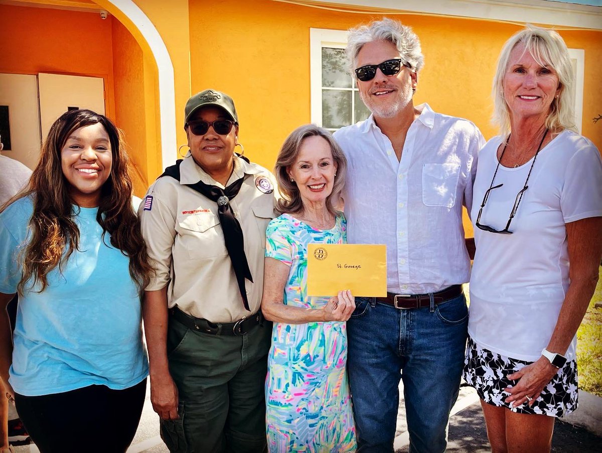 destinielaw's tweet photo. Today, #CubScout Pack 116 of Tabernacle Church donated approximately 1,000 toiletry items to the homeless at St. George's Center.  This #communityservice project exemplifies one of the core values of scouting instilled in our children, helping others. #AScoutisHelpful #ScoutMom https://t.co/L7MiEHoSgv