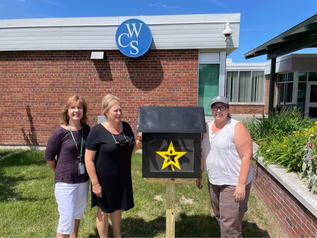 ExtraCU's tweet photo. ๐Extra Credit Union has installed three new Small Community Libraries in our local community. That's in addition to the 5๏ธโฃ in Warren, Center Line, and St. Clair Shores. (1/4) #cukind https://t.co/Fy0U3GkkZ8