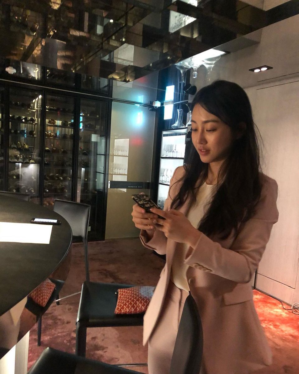 moli520tan's tweet photo. Girl, financial independence is the only capital you are proud of https://t.co/aZRCauoJln