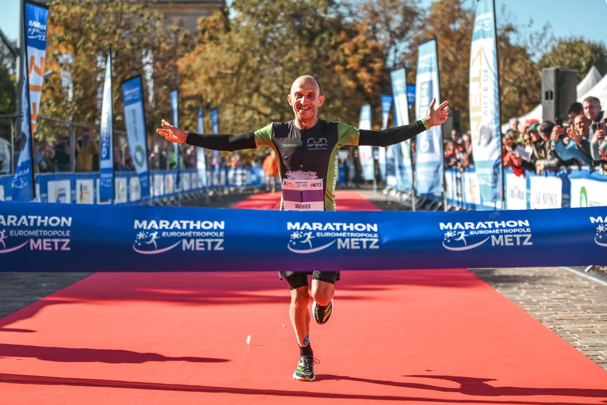 MarathonMetz's tweet photo. Nos vainqueurs H et F 2022, sur marathon et 10km Haganis. 👏 https://t.co/Jt8SxIfvcx