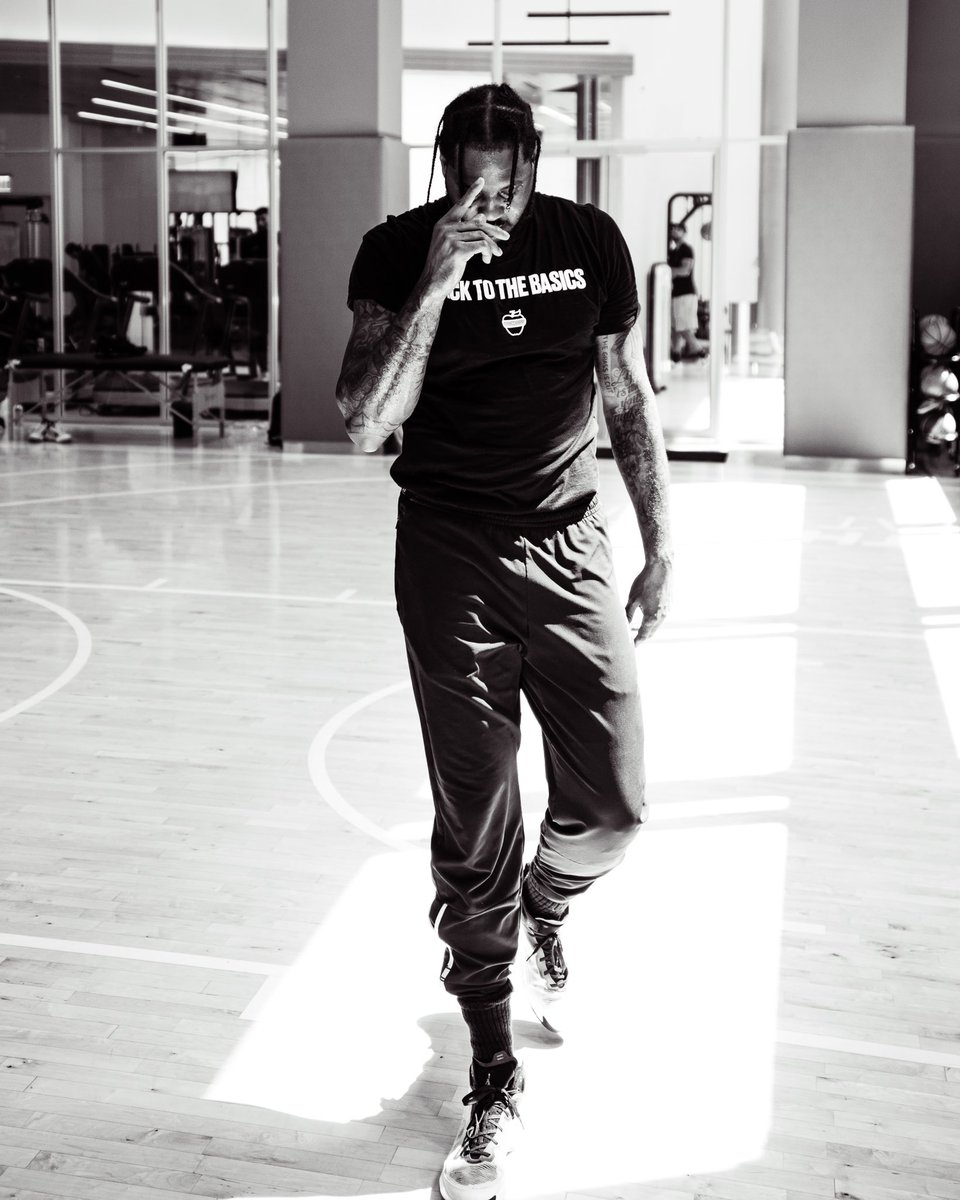 carmeloanthony's tweet image. Focused

#STAYME7O