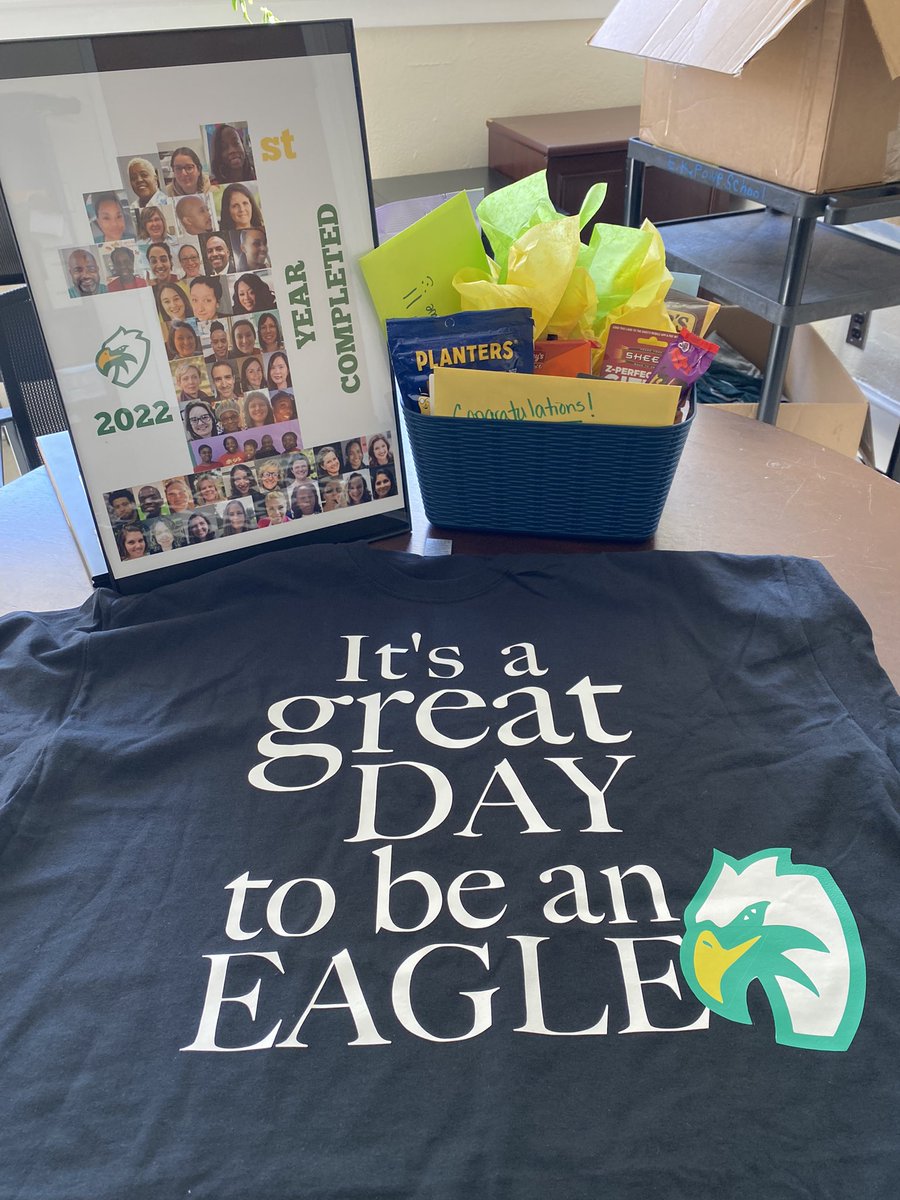 PrincipalMattia's tweet photo. Today, I celebrated the completion of my first year as Principal of E.K. Powe Elementary. Thank you to all the students and staff for making the day special! It has been an amazing year. Let’s continue to soar! #ekpowe  #togetherwesoar  @juliespencer8 @drstacydstewart https://t.co/gXoAIdrmVx