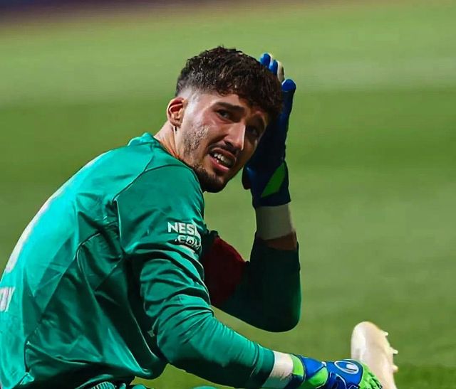 Daha İyi Olacaksın Kaptan Biz Sana İnanıyoruz Ve Her Zaman Senin Yanında Destek Olacağız Kötü Zamanları Geride Bırakıp Bu Takım İçin Maçlar Kurtaracaksın <a href="/AltayBayindir_1/">Altay Bayındır</a>