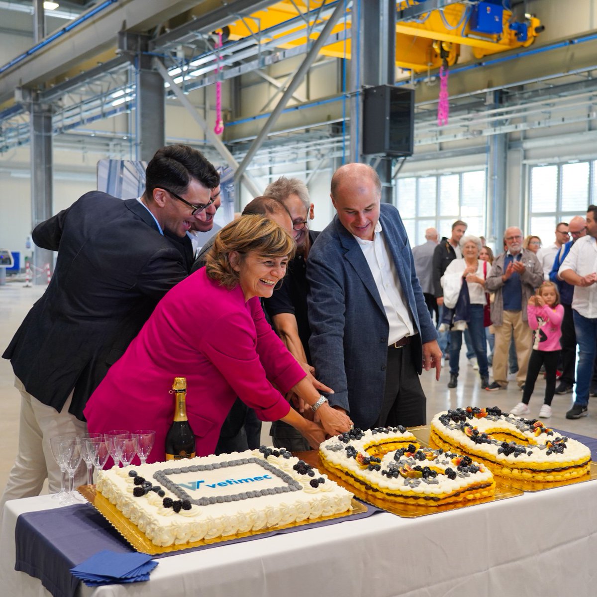 JustoMezzo's tweet photo. Siamo stati invitati alla "festa di compleanno" di #Vetimec, azienda bolognese che ha festeggiato i 60 anni di attività.

Occasione anche per noi di riflessione e ispirazione: anno dopo anno, passo dopo passo, anche noi cresciamo e diventiamo grandi!
Un brindisi 🥂 https://t.co/JigSWDVtR6