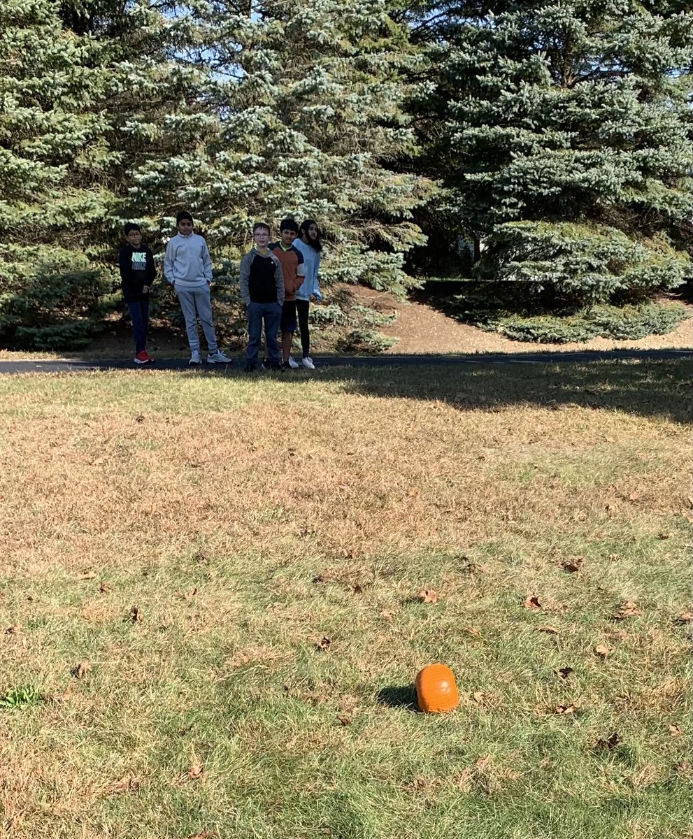 StaceyCharbel's tweet photo. She’s got style.  She’s got grace. She’s a winner…Our LINK pumpkin rolling champ: Crystal 🎃🎳 https://t.co/rCQz4BFSWh