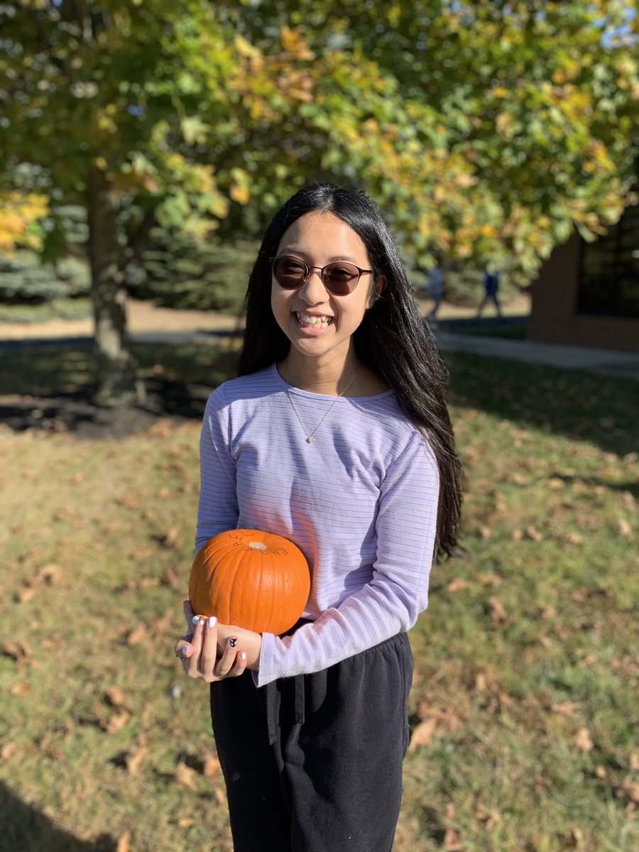 StaceyCharbel's tweet photo. She’s got style.  She’s got grace. She’s a winner…Our LINK pumpkin rolling champ: Crystal 🎃🎳 https://t.co/rCQz4BFSWh