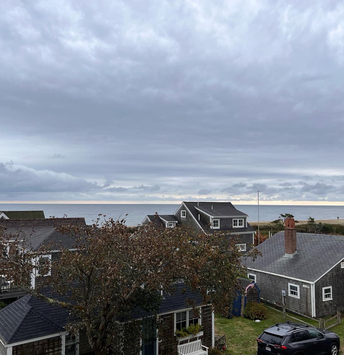 nml423's tweet photo. The Grey Lady on a grey day. #Sconset #Nantucket https://t.co/otlBcaCffL