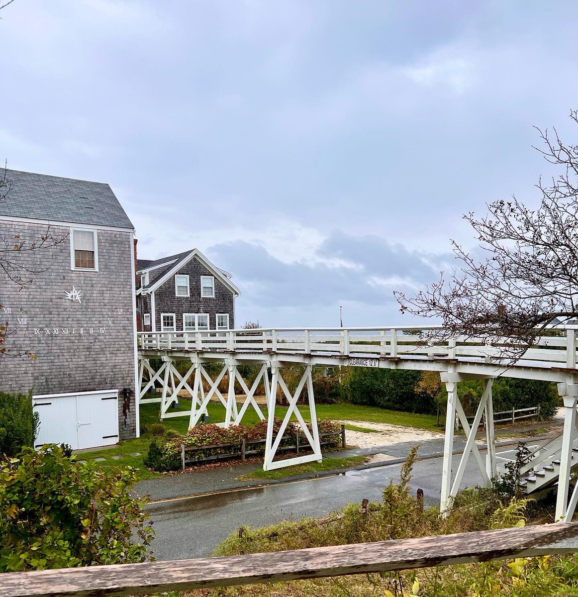 nml423's tweet photo. The Grey Lady on a grey day. #Sconset #Nantucket https://t.co/otlBcaCffL