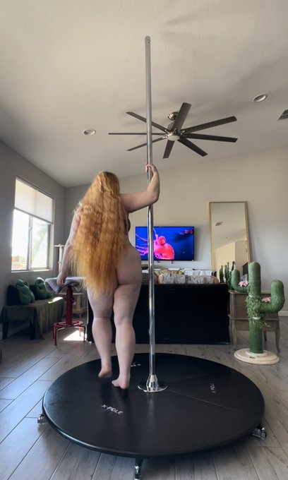 One hundred percent rat bitch~ https://t.co/Fix3zh4fH9