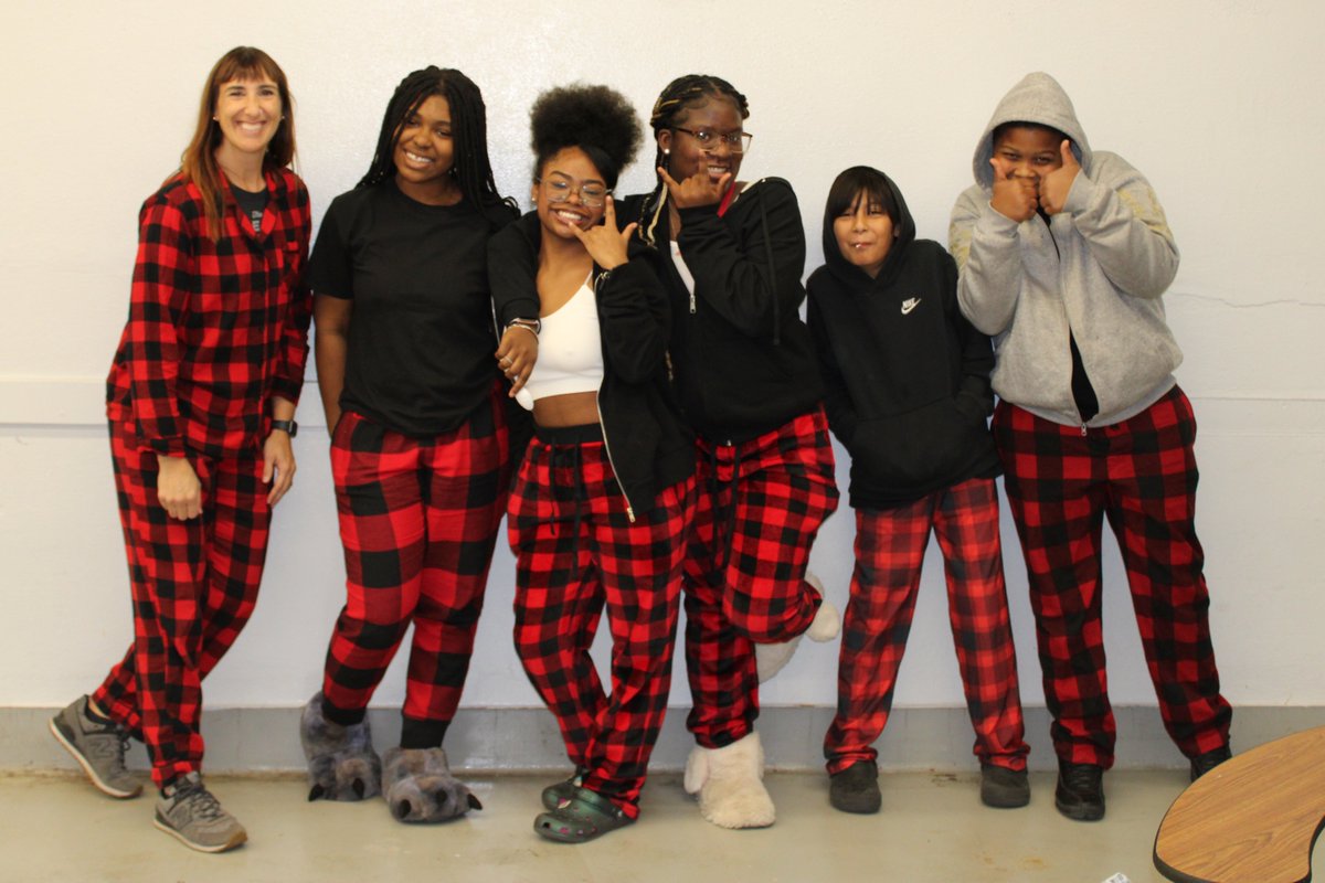 EllaBakerEagles's tweet photo. Ella Baker Eagles rocking Day 1 of Spirit Week: Pajama Day! https://t.co/SBu9i4C7nX