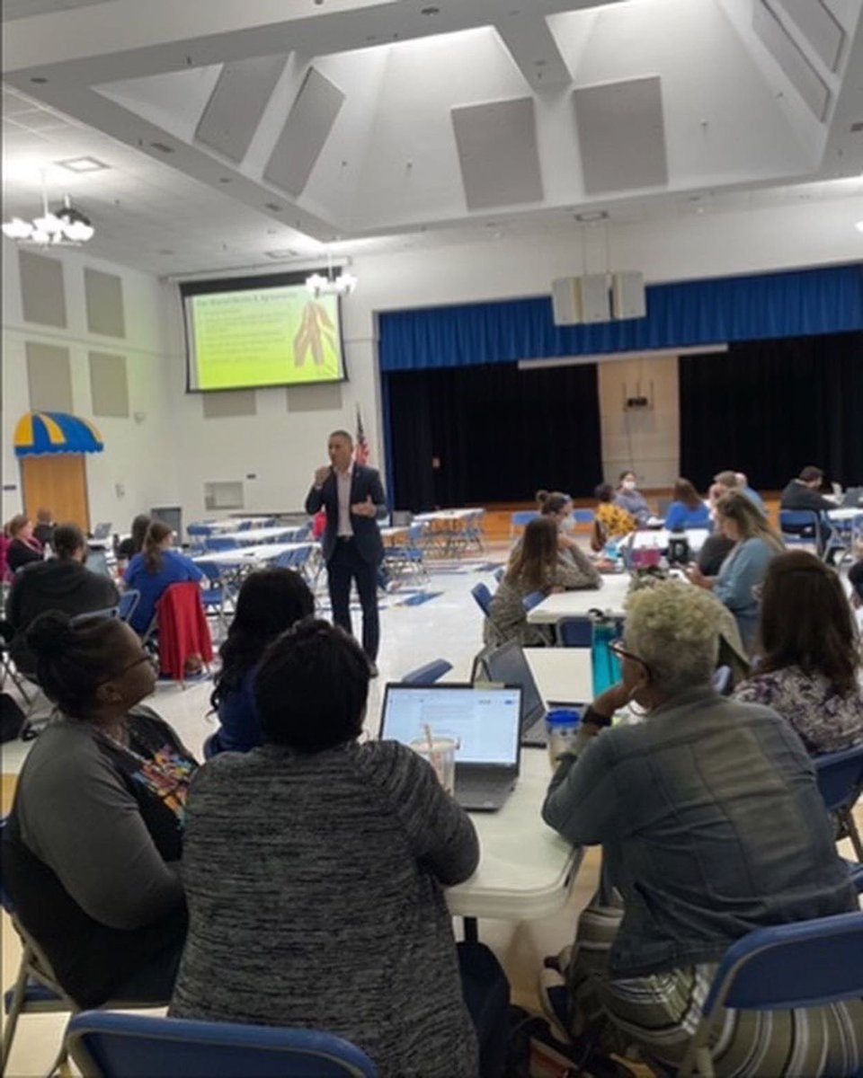 I love coaching and speaking to educators! Today we focused on creating shared agreements in preparation for PLC work! 

#JorgeDoesPBL #education #educators #coaching