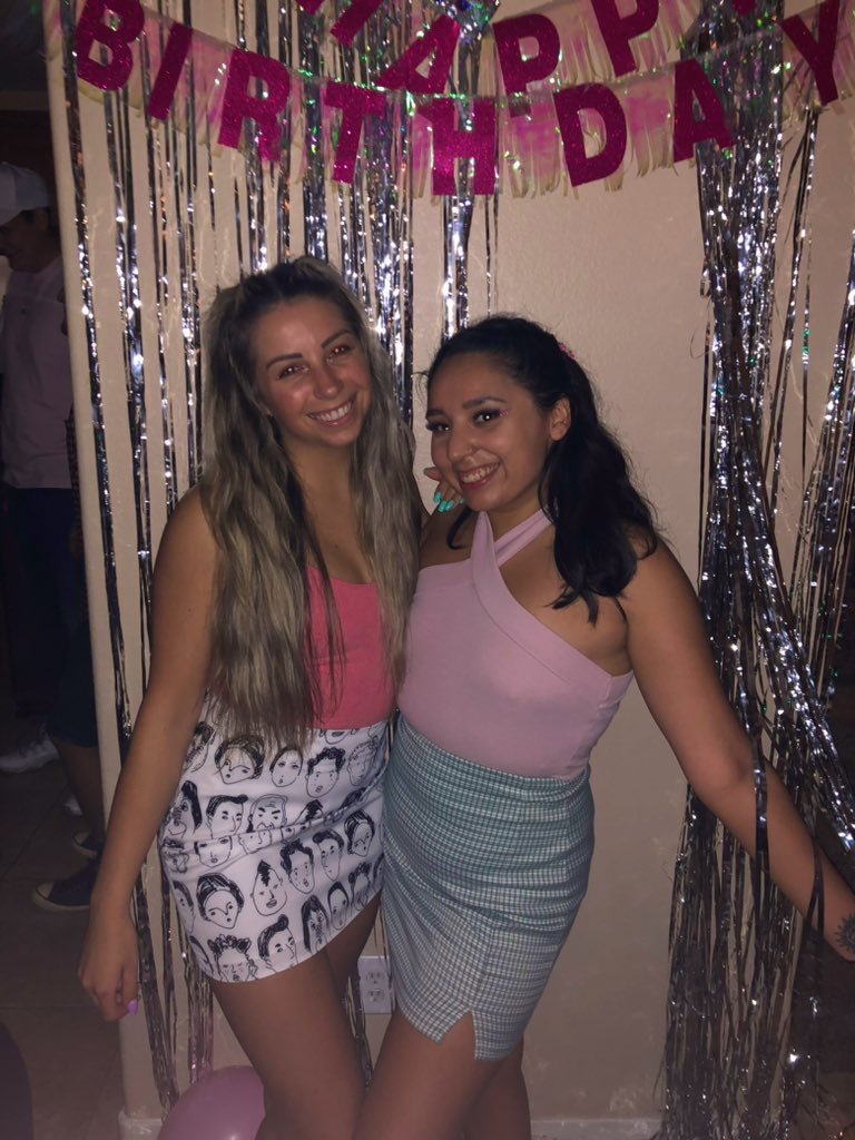 DirtyDiannaaa's tweet photo. Happy 24th birthday to my best friend in this entire world! You mean everything to me and we went from teens to full on adults ready to live our best adult life, hope u have a blast this week kween! R u todays date bc ur a 10/10😍 https://t.co/s4DhHp9NIx