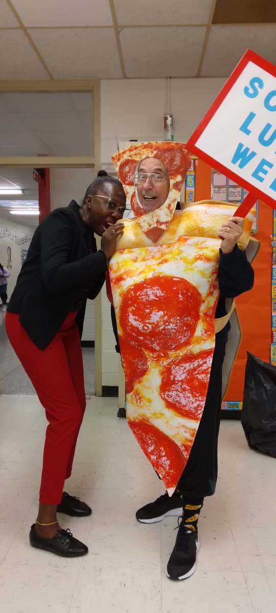 Schol Lunch Week <a href="/PESPanthers01/">Ponderosa</a>  #Sharepeaceloveandschoollunch