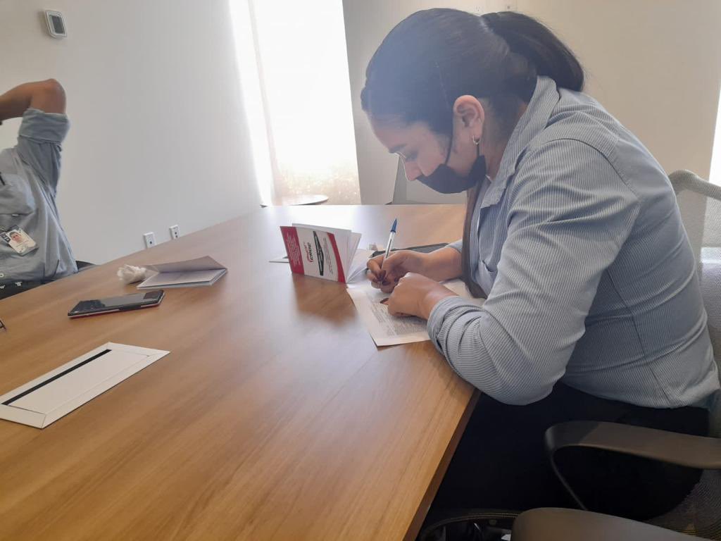 MonterreyUnion's tweet photo. 𝗚𝗮𝘀𝘁𝗿𝗼𝗻𝗼𝗺𝗶𝗰𝗼𝘀 𝗠𝘁𝘆| En Hotel Hilton Garden Inn, Aeropuerto se realizó la entrega de Contratos Colectivos de trabajo a las y los compañeros adheridos de distintos turnos.
#Seccion40 @IsaiasSiCumple @CROCContigo https://t.co/I26qmgimQf