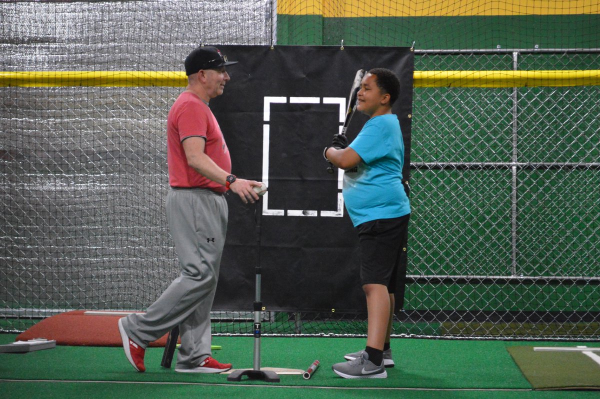 Looking for some progression for your player? Contact us today! #crosstheseams #thefieldhousespringfieldtn #dbatbowlinggreen #softballskills #baseballskills #cagerental #crosstheseamscorbinky #crosstheseamsbentonky #crosstheseamsbowlinggreen