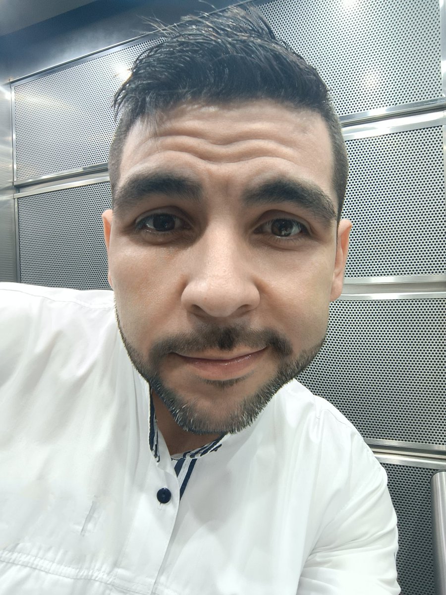 Apolo_0701's tweet photo. Uno tan bello y tan soltero vale...
#solterosalpoder #guapos #hombresguapos #chicosguapos https://t.co/Wwyokd0idX