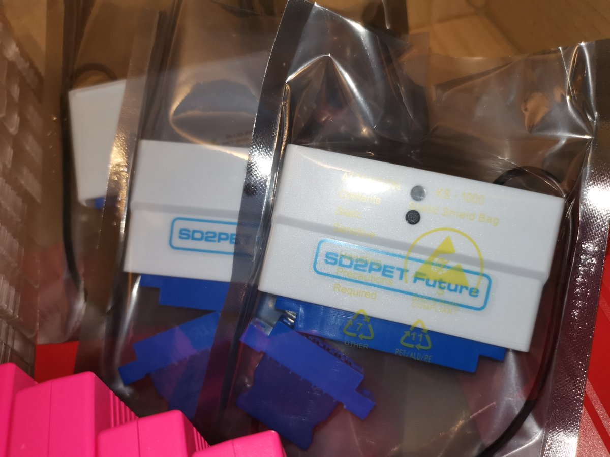 futurewas8bit's tweet photo. I'm not 100% sure (as I've yet to check behind the fridge).. but these might be the last 6 SD2PET's in exitance.. and 3 are already sold!
https://t.co/o1tCXHNjrl
#Commodore #PET #MiniPET https://t.co/0tXnDs2DSz