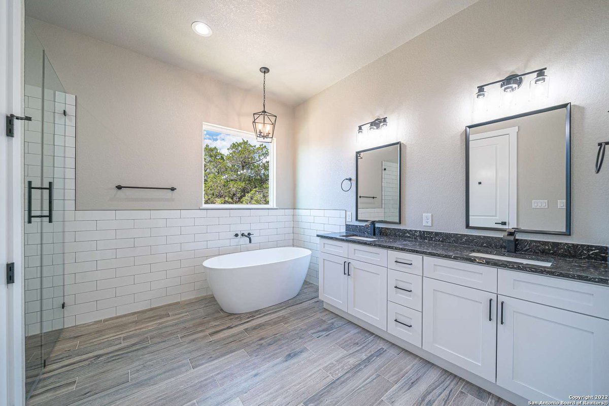 rowdyrealtor210's tweet photo. Welcome home to the beautiful river side community of The Crossing in Boerne.
3 bedroom 3 bath 2500 sqft 2 story home sitting serenely on 1.5 acres.
https://t.co/0kK2QHWf5S
#GrellRealtyGroup #UTSA #Boerne #acreage https://t.co/aa6FA0Na52