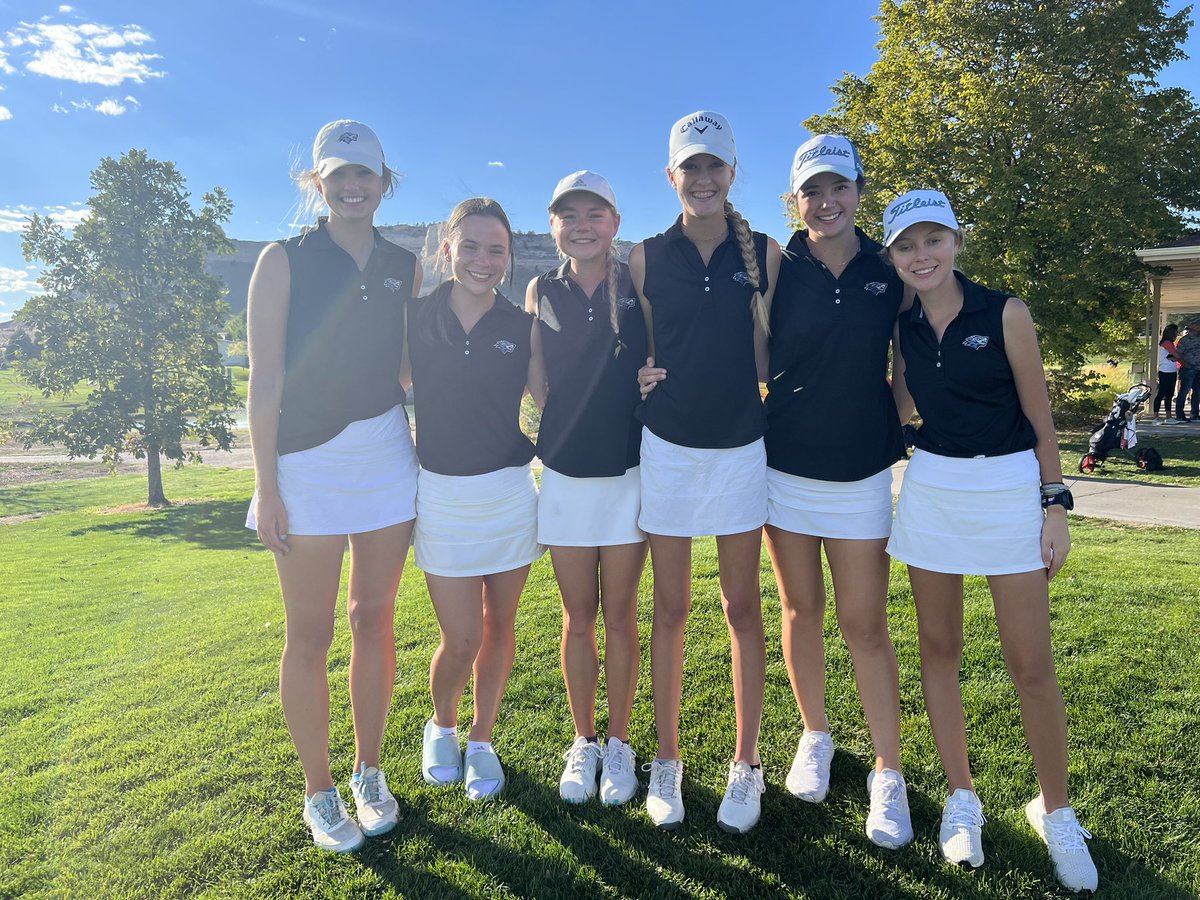 Hopefully you found the right scoring link… 

Team sits 3rd after Day 1.   <a href="/JuliaKarmazin/">Julia Karmazin</a> fires 71 (-1) and captures the low score of the day 👏 

…bgirlsgolfchampionship.golfgenius.com/pages/3831152