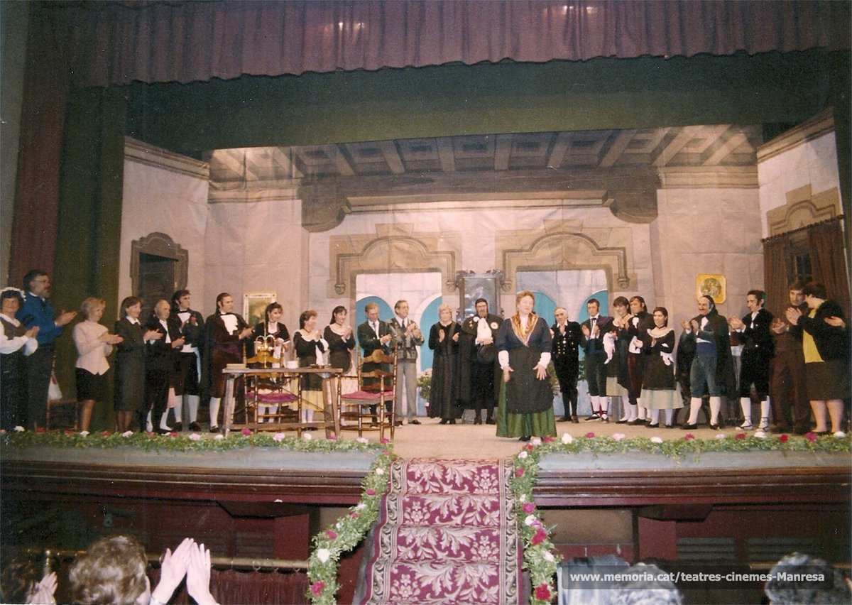 MemoriaCat's tweet photo. 📷Maria Matilde Almendros, des d'ahir "Manresana il·lustre", va ser homenatjada al Teatre Conservatori de #Manresa el 1967 i el 1990. Aquí hi podeu veure les fotos: https://t.co/hav7EHZPyp
#AnyMariaMatildeAlmendros https://t.co/udk4cNNjvX