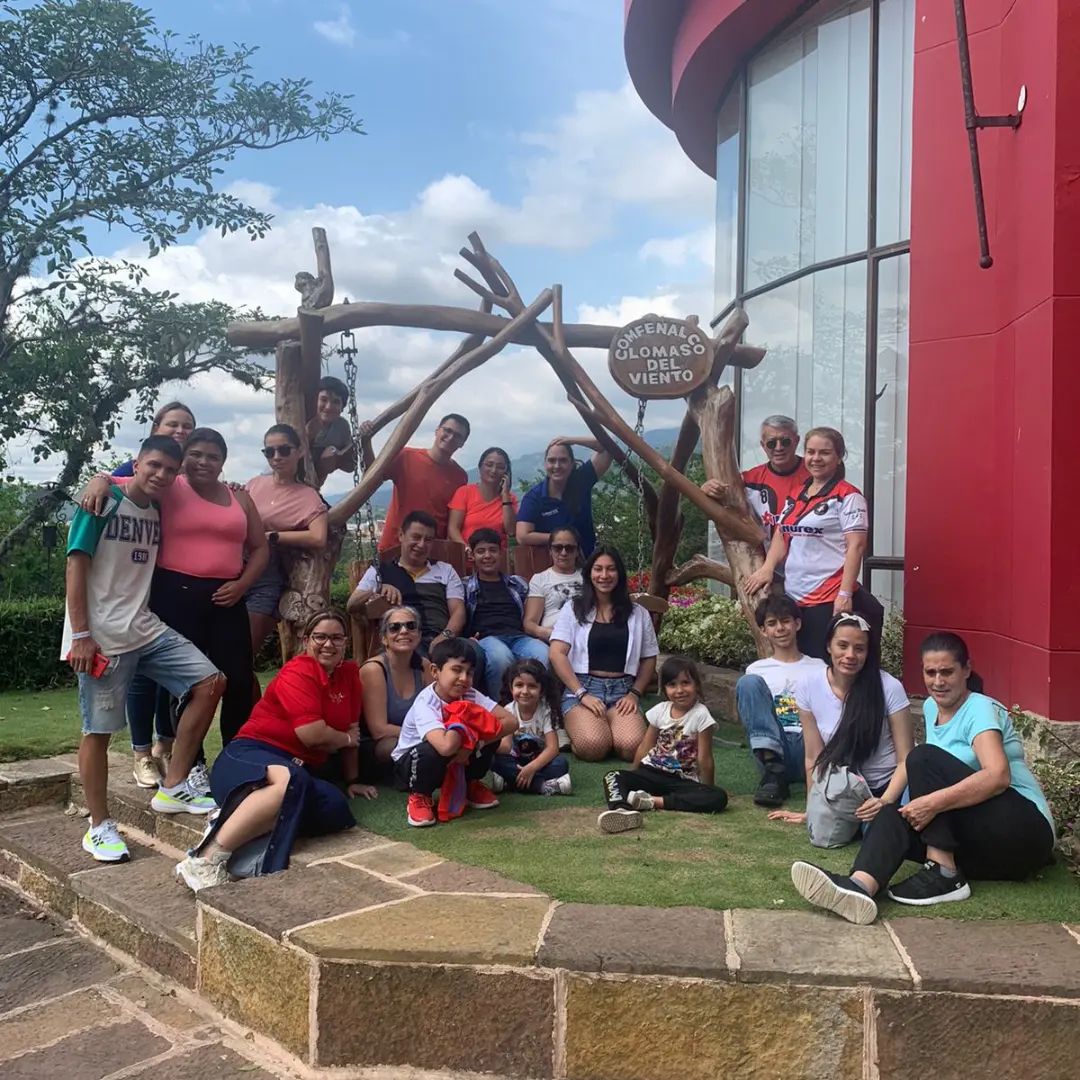 ProquimsaS's tweet photo. Celebración del día de la familia en #PROQUIMSA, una jornada llena de juegos, de compartir juntos.

Gracias a todos por participar. 

Recuerda: "Sé la grasa que tu Familia necesita"

#NuestraQuimicaPromueveElProgreso #Familia #CalidadDeVida #Celebración #FamiliaProquimsa https://t.co/ctaHPL7vIm