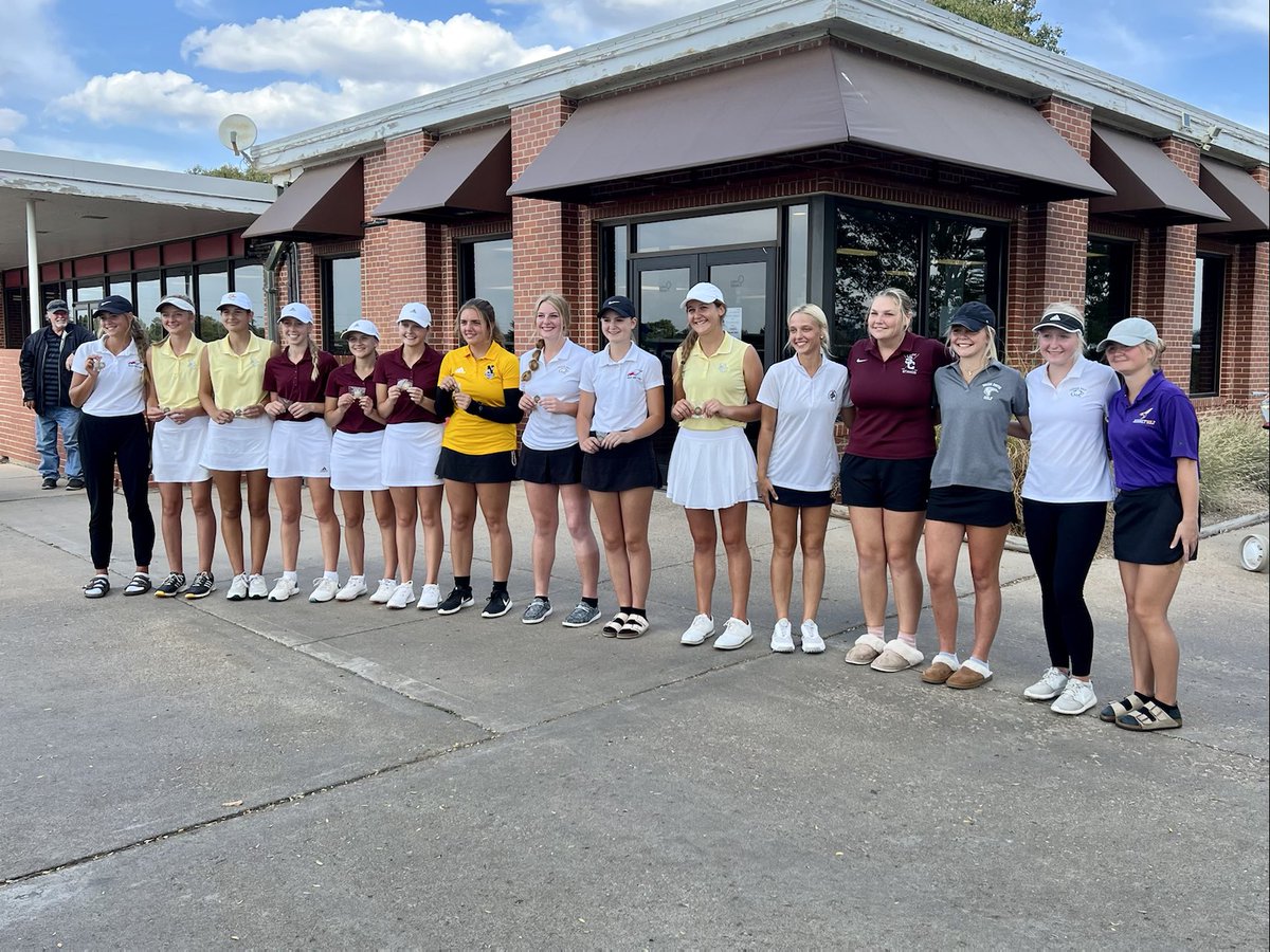 maizesouthgolf's tweet photo. Salina South regional medalists and state qualifiers- congrats Skylar Seals and good luck at Hesston next week! https://t.co/XMdzjgkhBm