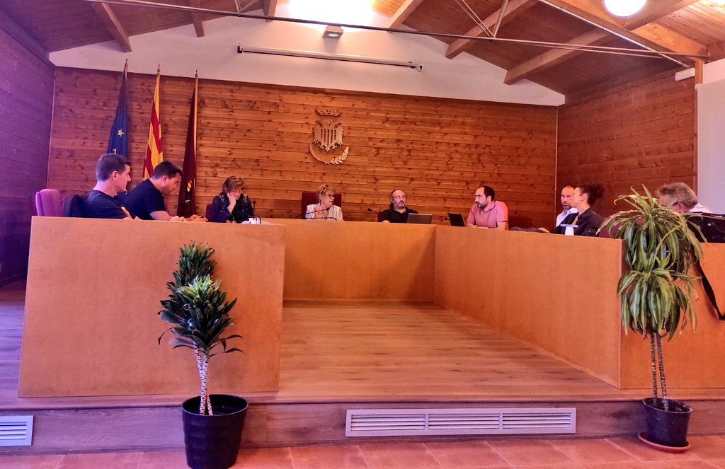 AlmenarMemoria's tweet photo. Avui al ple extraordinari de l'Ajuntament d'Almenar s'ha aprovat per unanimitat el canvi de nom del Carrer Jordana de Pozas a proposta de la nostra plataforma. El passat franquista d'aquesta figura fa poc comprensible que un carrer dugui el seu nom en ple segle XXI (1/2) https://t.co/T7ZhaSz26i