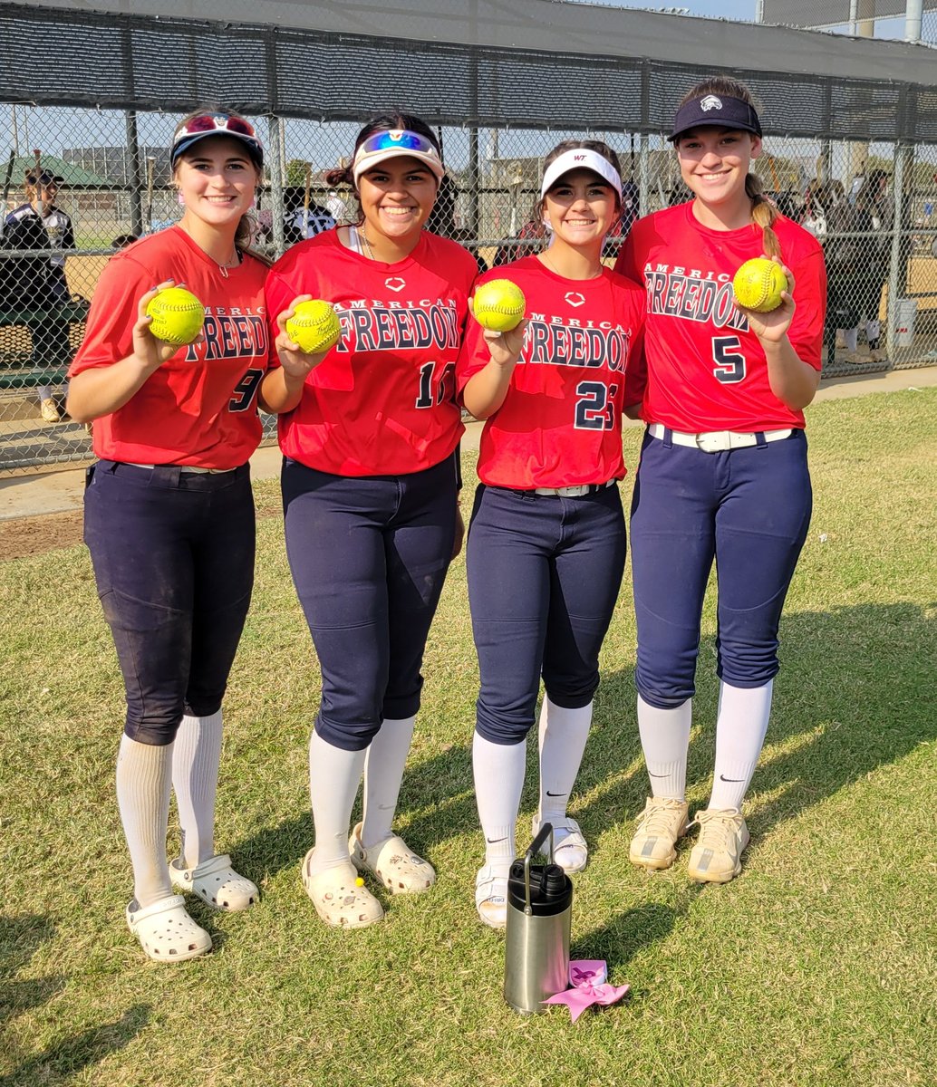 TXEliteBancroft's tweet photo. 💣 Squad for the weekend💪💪💪 Congrats ladies! Let's do it again next tournament!! @tatem05005876 @Sam_maddox2025 @JernieNerio07 @FonsecaLandry @Isabellajeter10 @ErinLove2023 https://t.co/aznJneqBBH