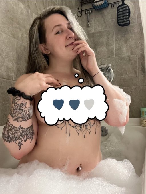 What should I drink in the bath tonight? https://t.co/1luC0HAPuI<a href="/tag/ootd"class="tags"><span>#ootd</span></a>