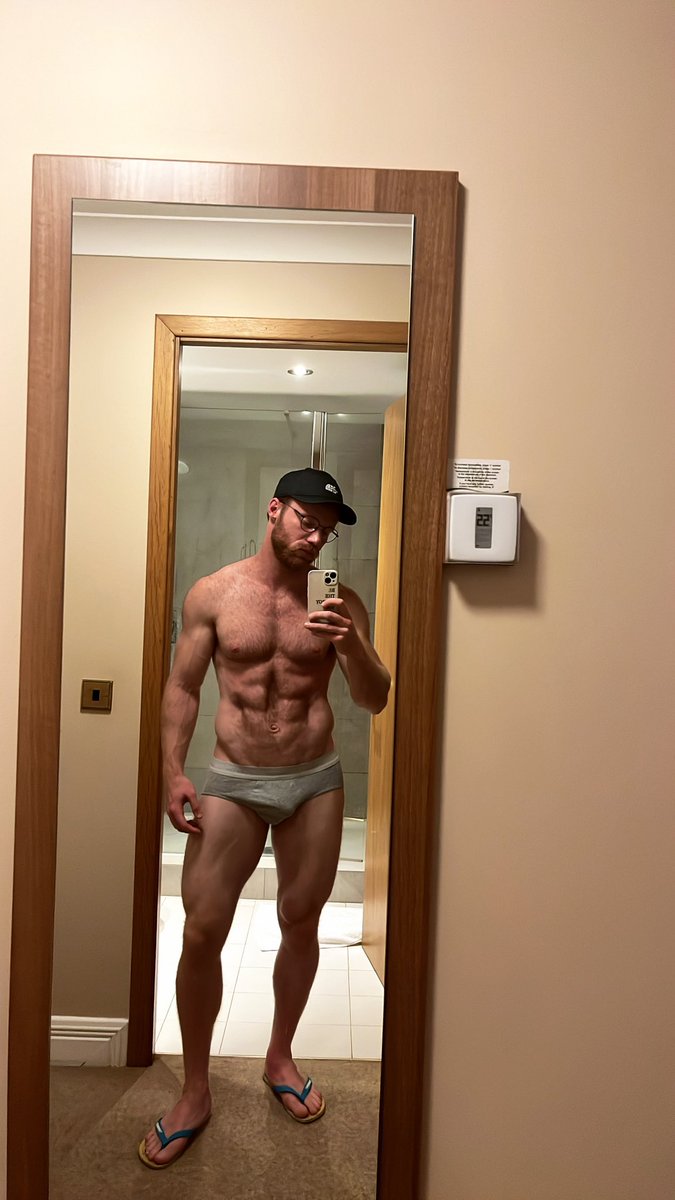 gingerd05's tweet photo. Getting ready for sleep (alone) :( https://t.co/MKYU6I63Li