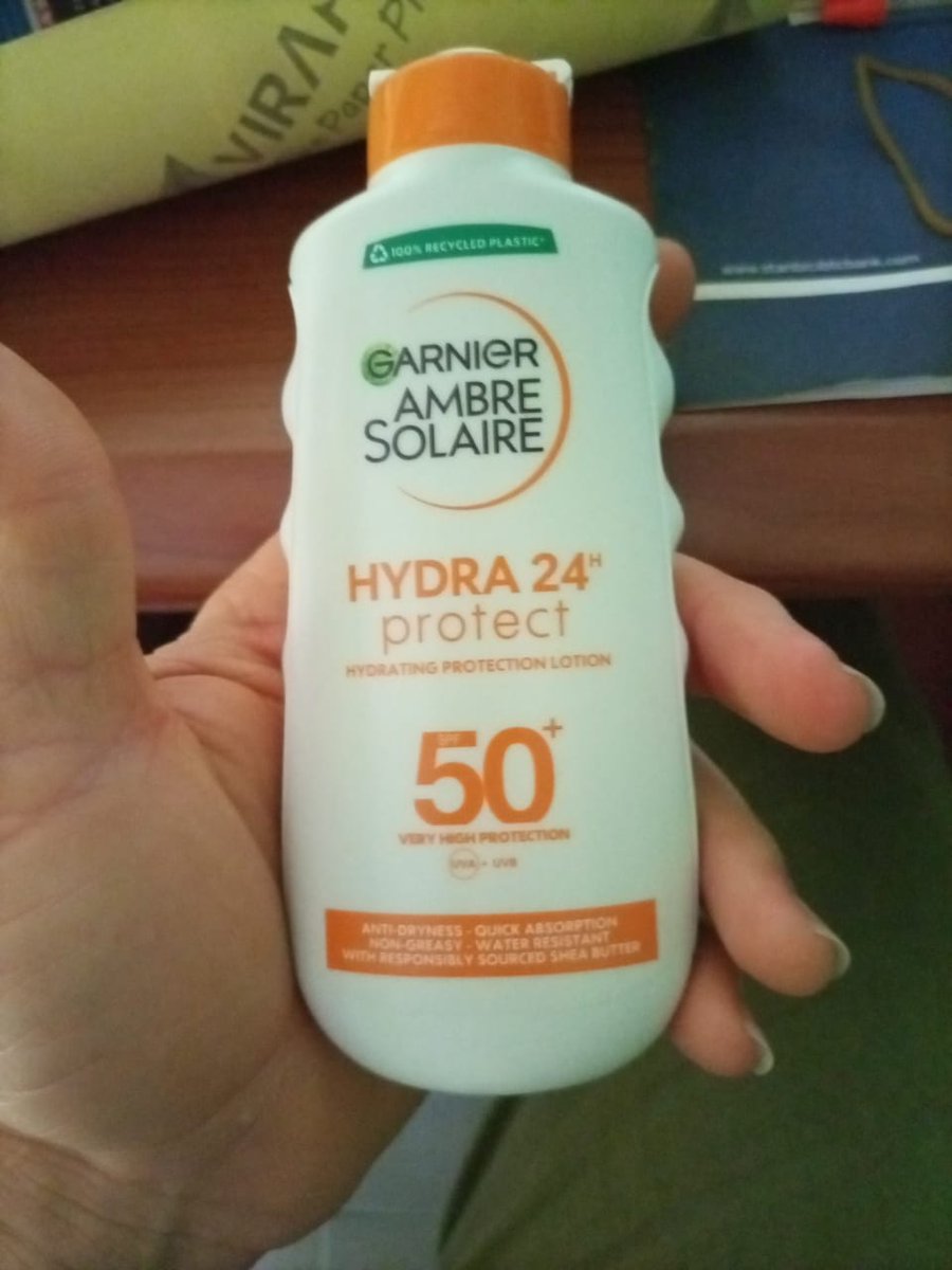 ProudlyAlbinism's tweet photo. We recently gave out sunscreen lotions of SPF 50+ to vulnerable persons with albinism in Nigeria. Courtesy of the Managing Director of Human Race Diagnostic and Specialist Huspital Owerri Imo State Nigeria. We are also calling for more donations of all kinds. Call us 07011008096 https://t.co/i4GiIqCuiN