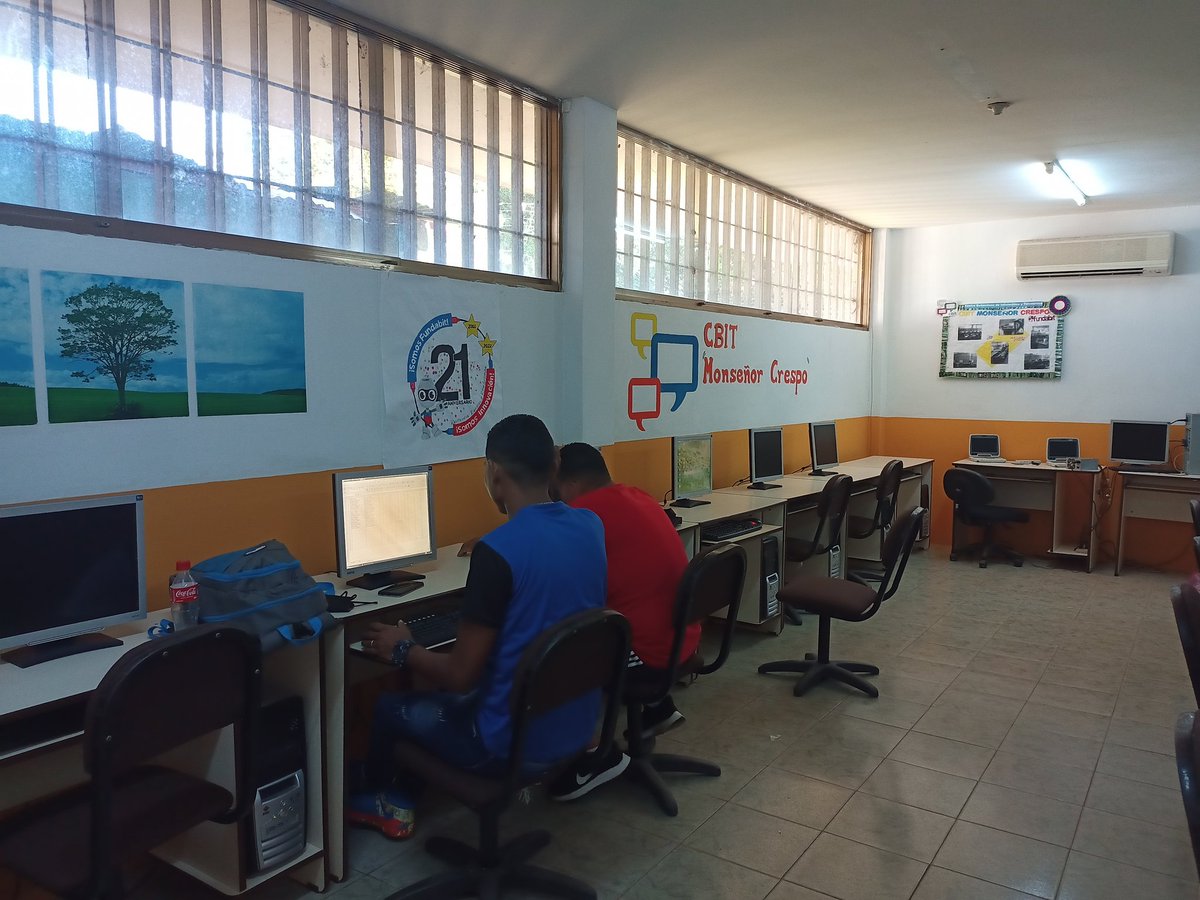 marideltuch's tweet photo. #10Oct2022
#SomosFundabit #CBITMonseñorCrespo
Apoyo al equipo de Docentes de Educación Física en la elaboración del formato para la realización de las Pruebas Antropométricas. 
@MPPEDUCACION
@_LaAvanzadora
@Fundabit_
@ZEGuarico
@RiveroJilberto2
@fundabitguaric2
@NaslyNd
@RGuaribe https://t.co/kuAE5yakXJ