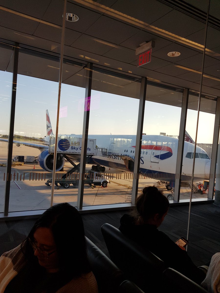 emap02's tweet photo. Waiting for the final flight home. Had so much fun, can't remember the last time I laughed that much. https://t.co/bgoMMOuwc0