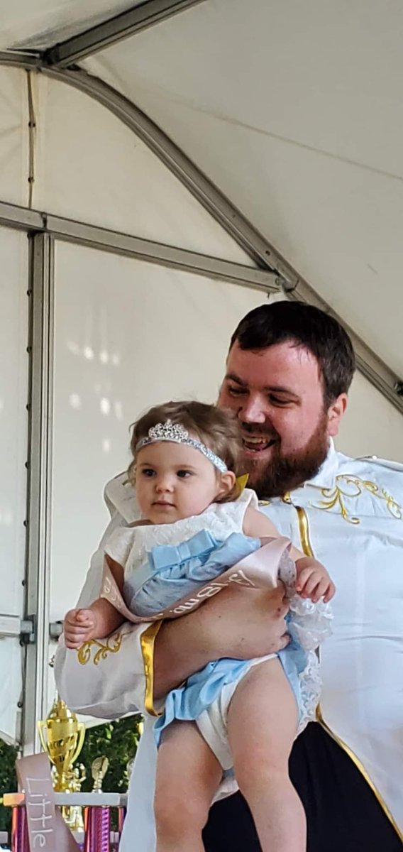 Daydayman_'s tweet photo. My sweet girl won the baby beauty pageant over the weekend! And yes I did dress as prince charming for her Cinderella ❤ https://t.co/dwlwLbuzEV