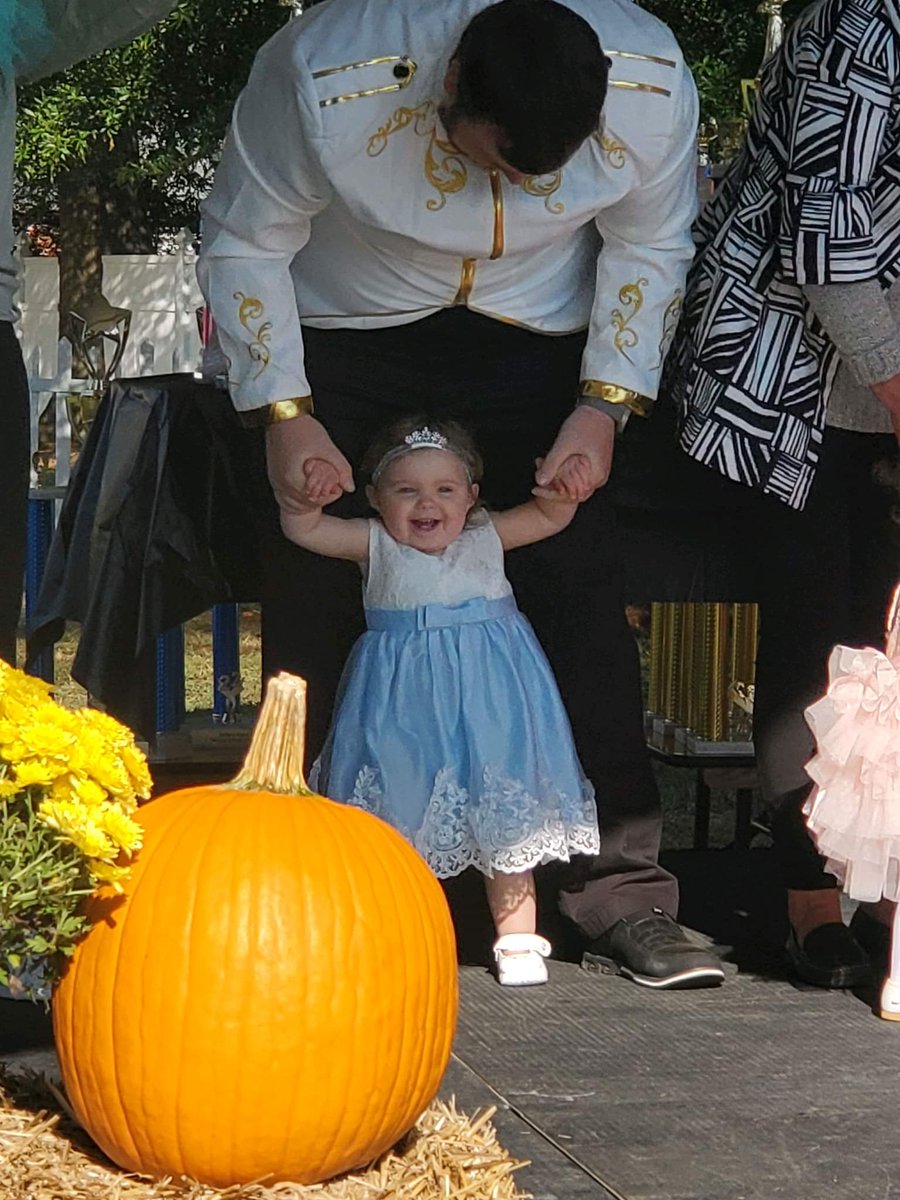 Daydayman_'s tweet photo. My sweet girl won the baby beauty pageant over the weekend! And yes I did dress as prince charming for her Cinderella ❤ https://t.co/dwlwLbuzEV