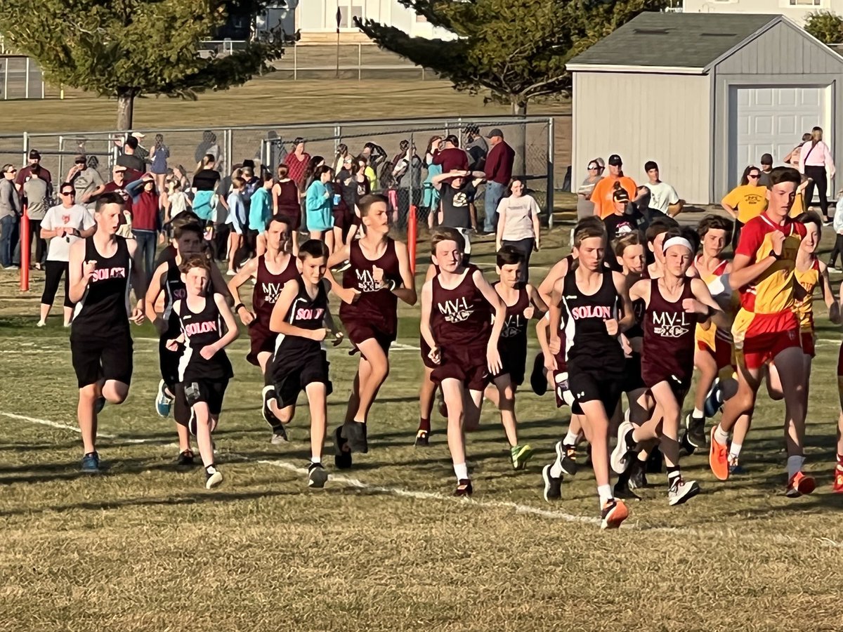 JakeKrobMVL's tweet photo. And they’re off. Final MVLXC meet of the season. Great kids. Awesome coaches! https://t.co/TnWwqj5gtG