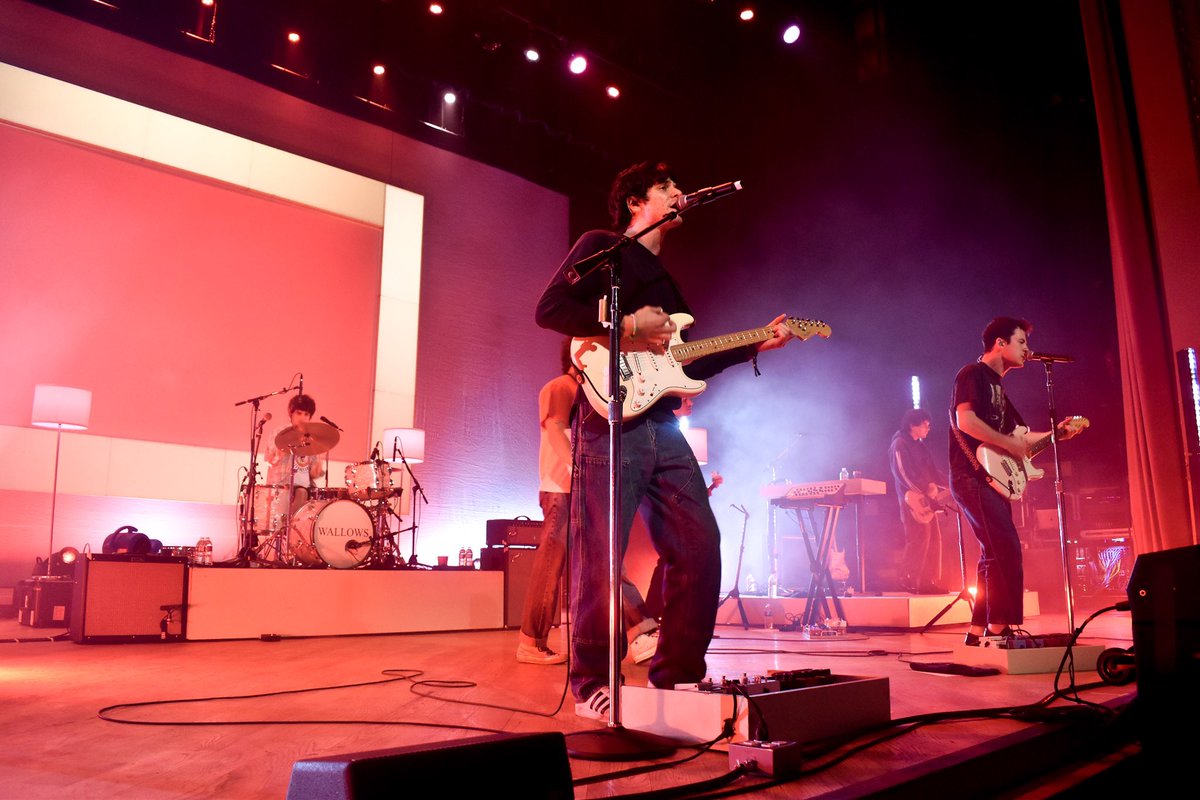 thenolaconcerts's tweet photo. .@wallowsmusic rocked the @orpheumnola last night 🎸
You can read my full review of the #TellMeThatItsOverTour and view more photos here: https://t.co/vyLYGZZSWQ https://t.co/tXXxneS2lg