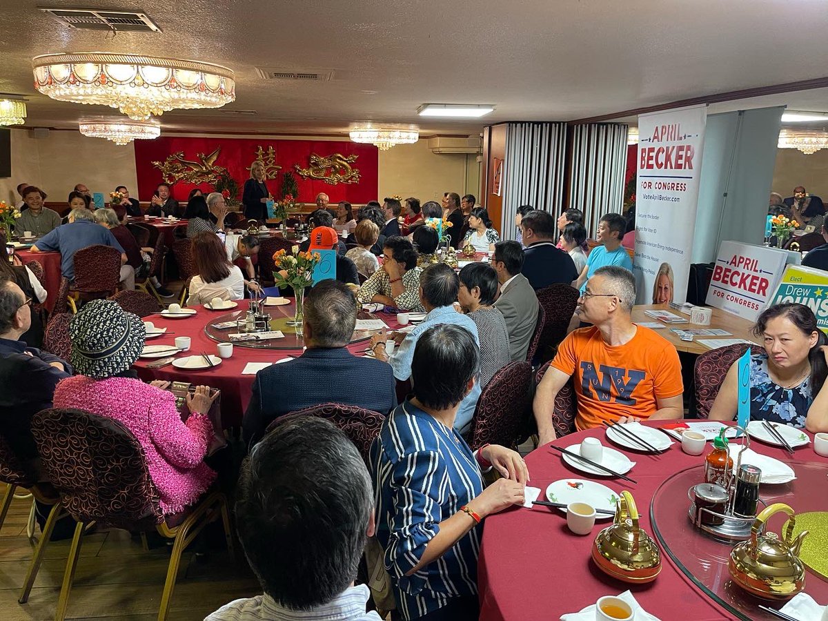 VoteAprilBecker's tweet photo. Thank you to everyone who came out to our stakeholder lunch this afternoon! It was great to meet so many supporters, and thank you to New Asian BBQ for hosting us! #NV03 https://t.co/PFWITKW1jb