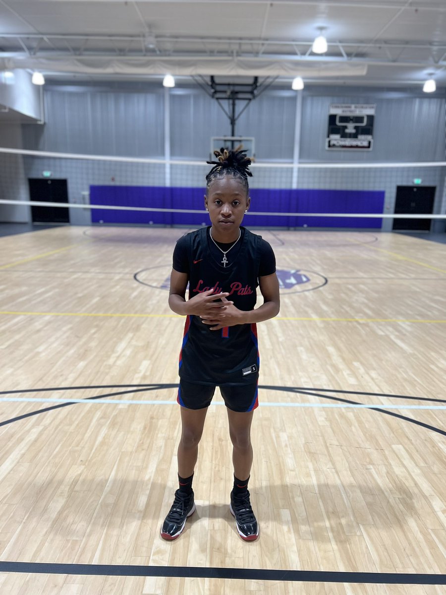 SingletonJamia's tweet photo. Small town hooper📍, Big city ✨DREAMS✨ https://t.co/ebXsi08Xjm