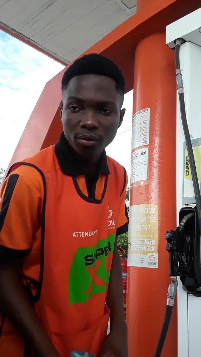 Barnpark1's tweet photo. Wizkid Look Alike in Ghana @wizkidayo @WizkidSource https://t.co/7syFUgiYpk