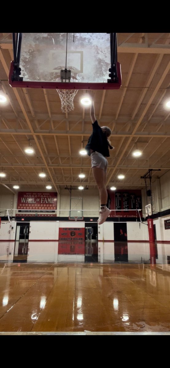 5’4 but I got 🐰🐰🐰