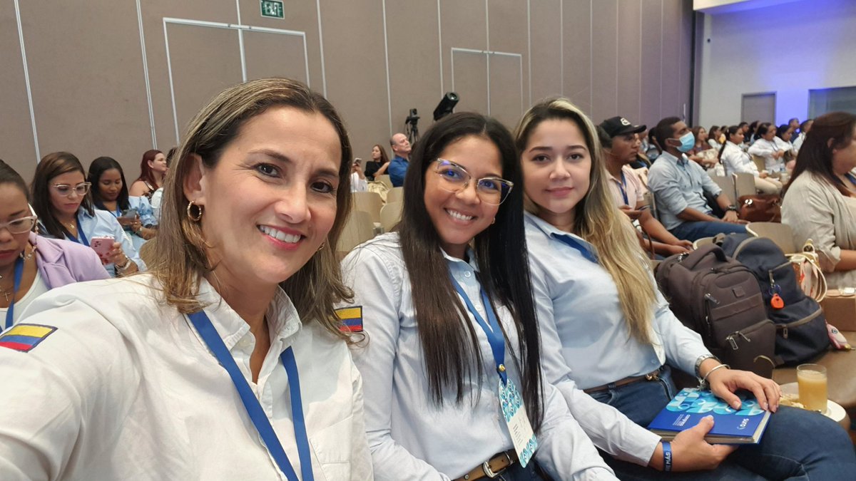 Carciniegas22's tweet photo. #congresosura2022 aprendiendo sobre salud mental y entornos laborales saludables! Gracias SURA! @Cementos_Argos https://t.co/oOC4JpB8f6