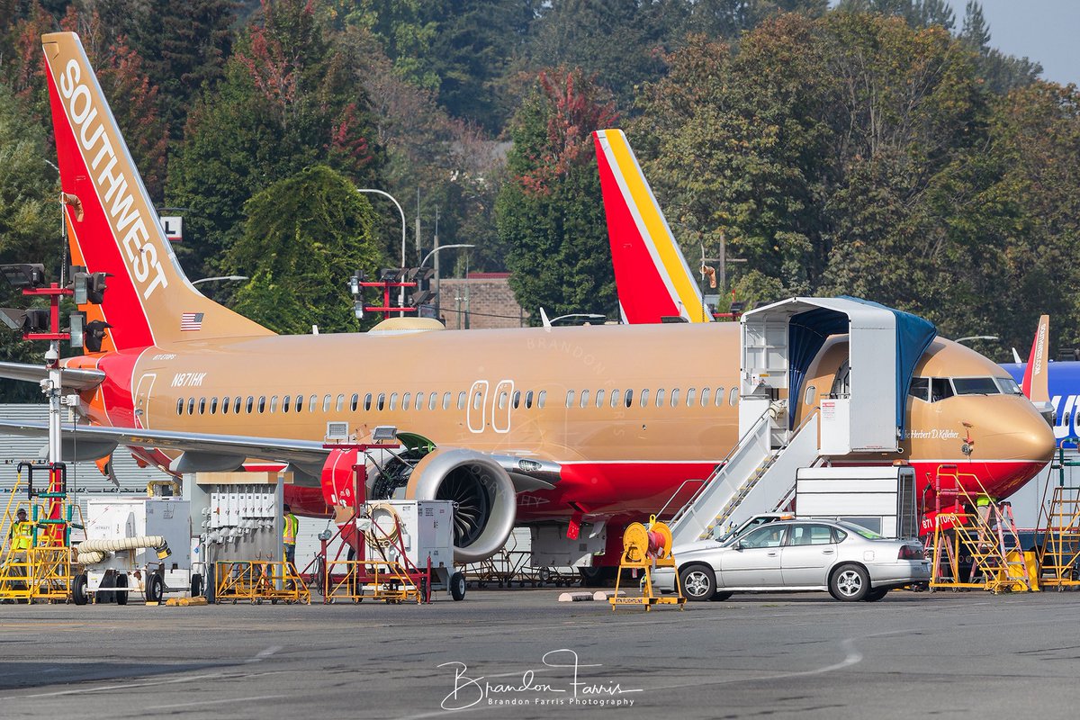 BDFphotography's tweet photo. Finally made it down to @FlyRenton and was able to get the new @SouthwestAir #HerbKelleher #retrojet @BoeingAirplanes 737-8 that rolled out of paint recently. 

#N871HK
#SouthwestAirlines
#Boeing #737MAX
#KRNT - Renton Airport
October 10, 2022 https://t.co/DYispNxZHz
