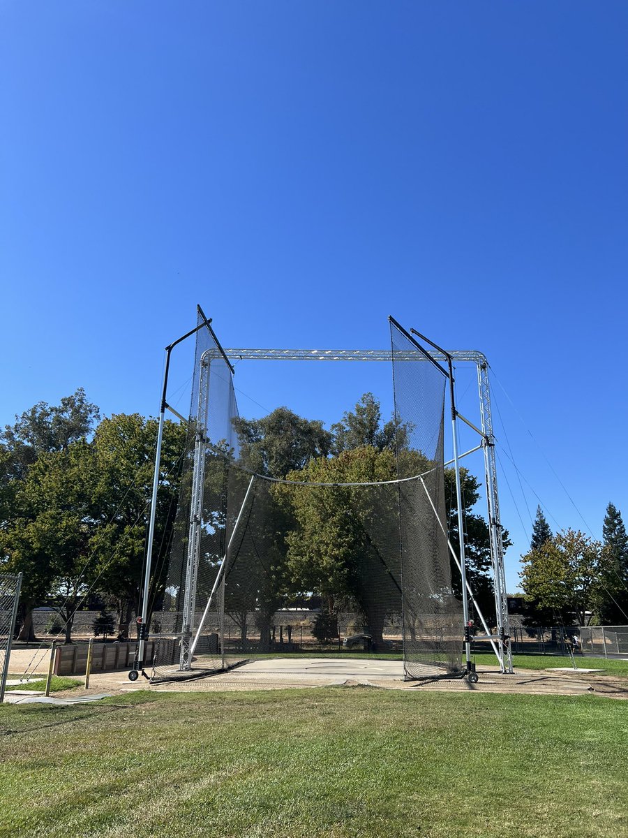 SacKenny's tweet photo. 🚨🚨Job Posting🚨🚨
National Search for an Assistant Coach! Mens &amp; Womens Throws Coach. Fully funded Division 1 program. Located in a nest of talent; great training weather year round. Brand new hammer cage to train in. 

Interested candidates apply below
https://t.co/kGlTsQKZ85 https://t.co/kWSbR7cWVZ