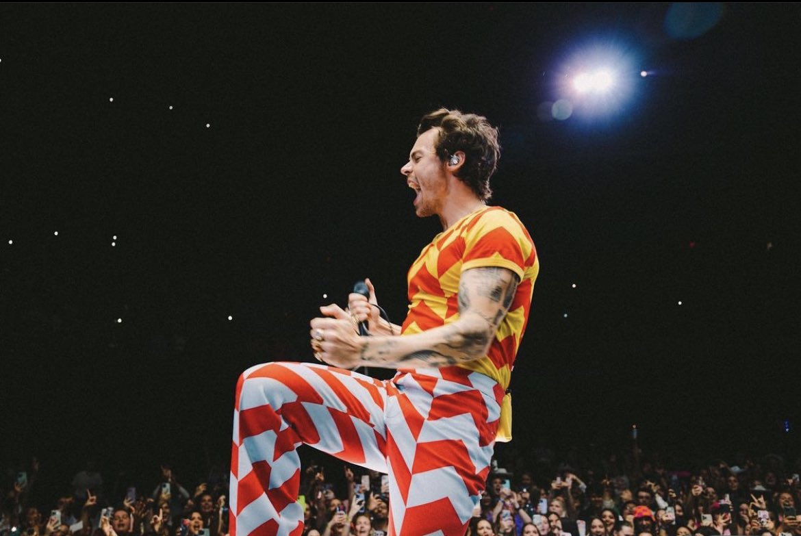 LTHSOURCE's tweet photo. 📸 | A few pictures of Harry from his Austin, Texas shows ! 1/2

Via Lloyd Wakefield's Instagram https://t.co/EtuwQytYMh