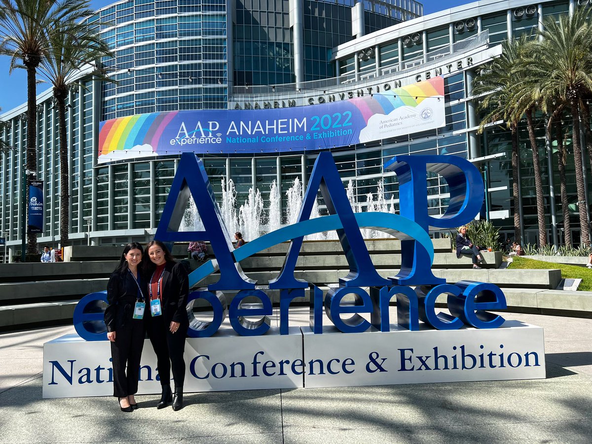 AlexTaphorn's tweet photo. Grateful to have spent the past couple days in Anaheim at #AAP2022 presenting two projects on behalf of the pediatric surgery department! 🩹🧸@UICOMPsurgery @AmerAcadPeds https://t.co/0ASbVweByN