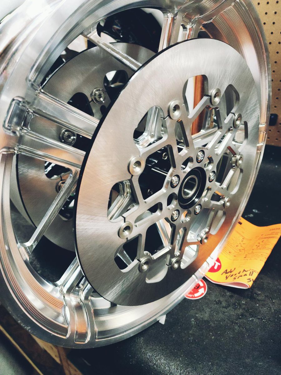 Smt_MachiningCo's tweet photo. Machined set of PS1 wheels with PR1 rotors ready for the race track!
#smtmachining #smtwheels #smtracing #harleyracing #indianracing #baggerracingleague #kingofthebaggers #topshelf https://t.co/okaSutPCfj