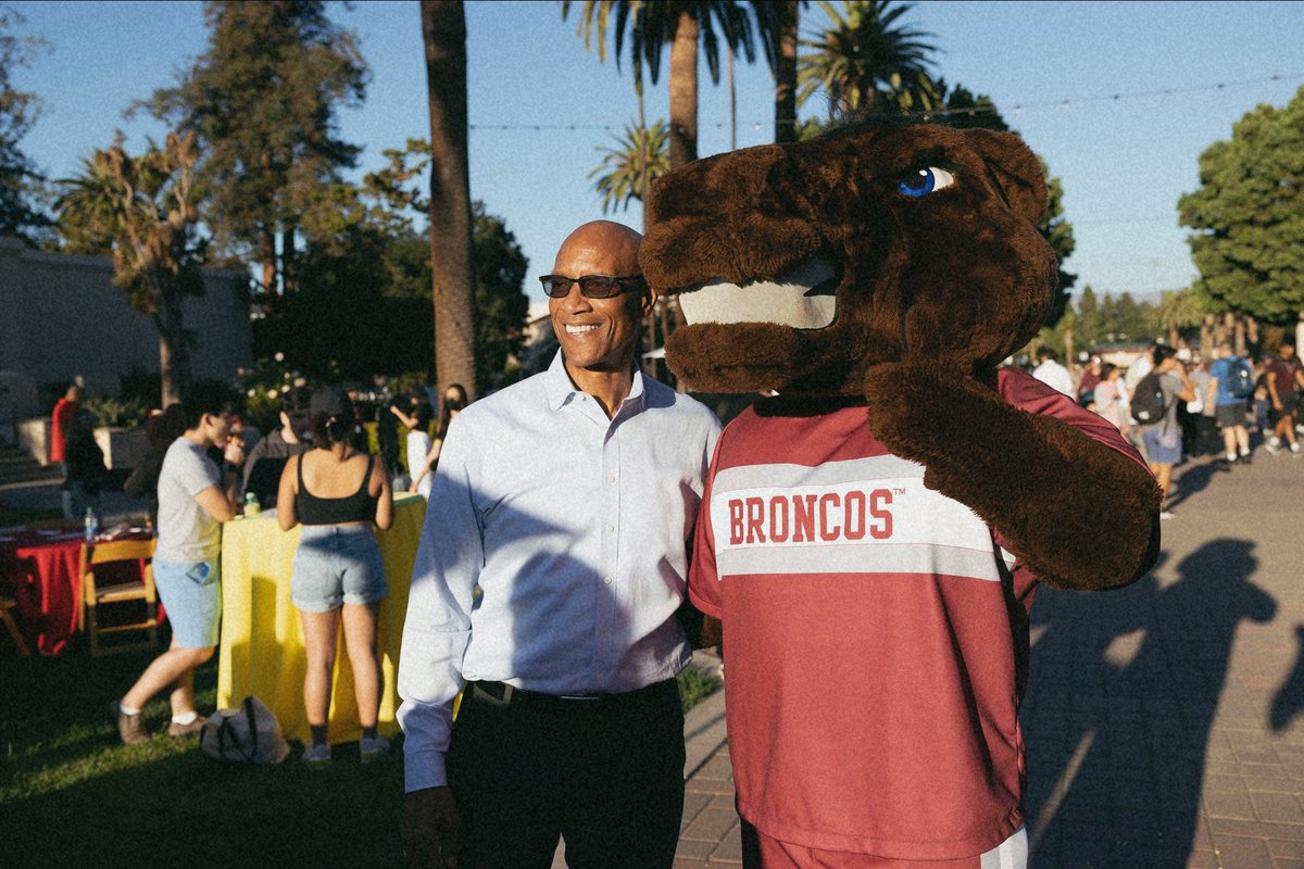 scubusiness's tweet photo. We had the best time at last weekโs inaugural celebrations on campus ๐
Tell us what was your favorite part of the weekend๐
#BroncosInBusiness #LSB #LifeatSCU #GrandReunion #Inauguration22 https://t.co/ZCuakrOXAD
